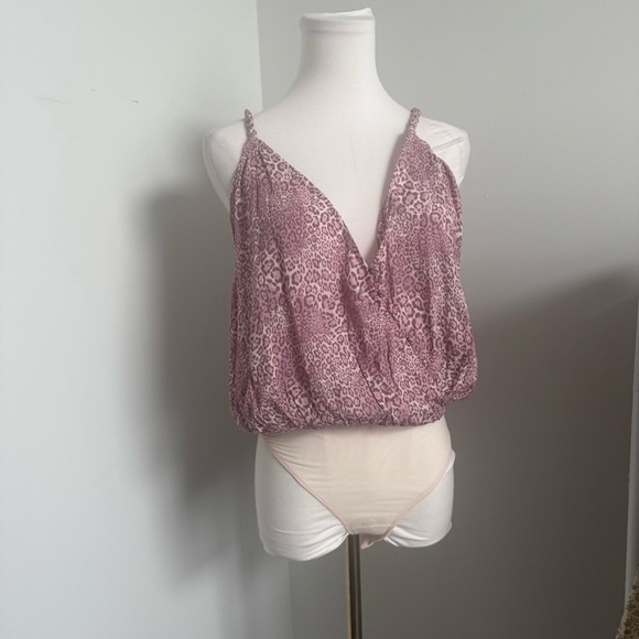 Free People Siren Blouson Bodysuit Pink Leopard Print Boho Wrap V-Neck NWT - Picture 5 of 10